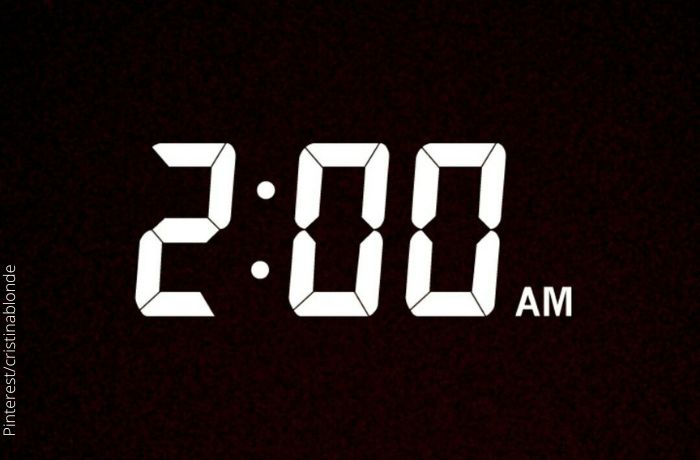 Mitä tarkoittaa herääminen klo 2 ja 3 välillä, onko se huono asia?