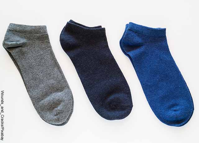 Kako napraviti kućnu lutku pomoću čarape? Tako lako