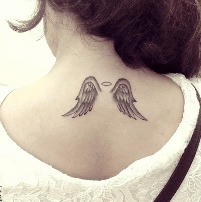 Křídla tetování význam, báječné nápady!