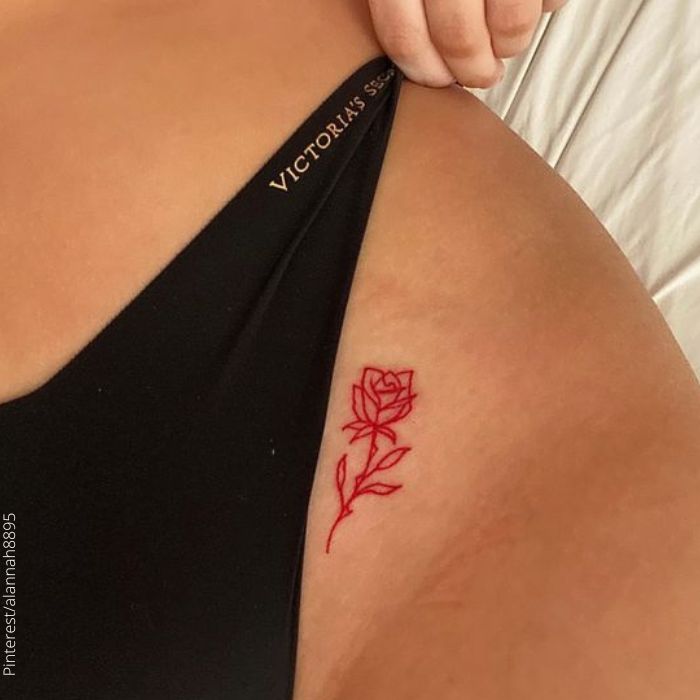 Tetování boků pro ženy, nápady, které si zamilujete!
