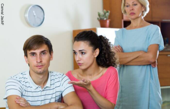 Att bo eller inte bo med föräldrarna efter äktenskapet?